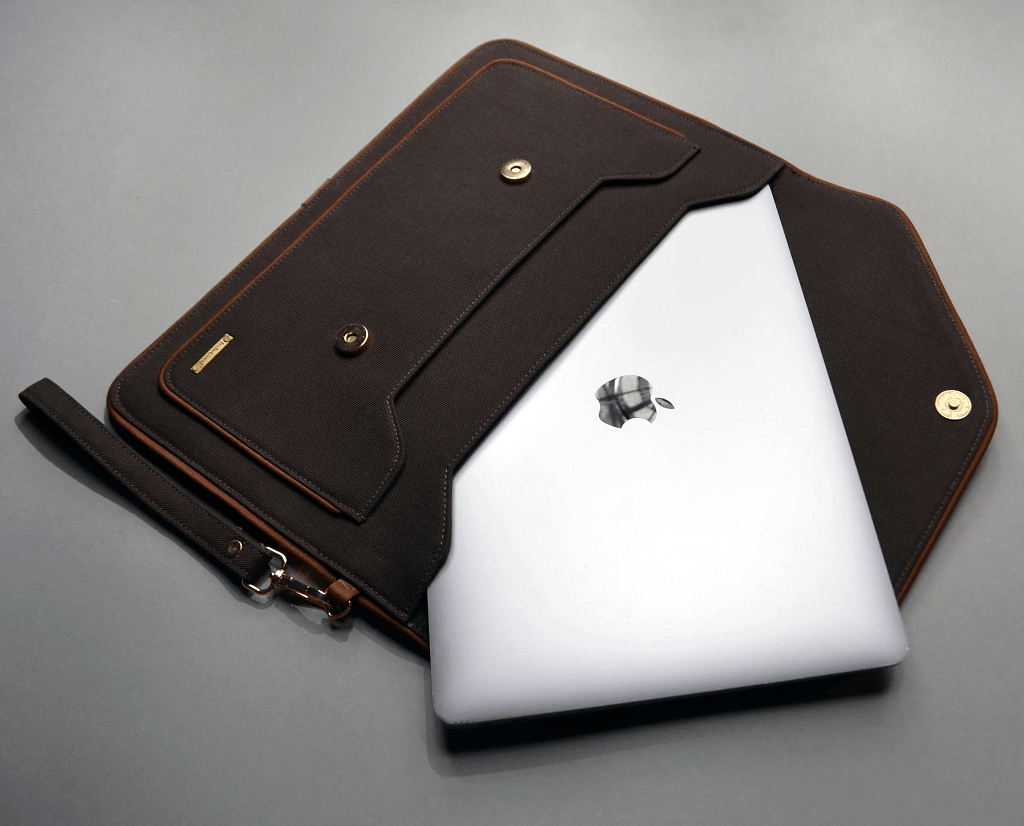 Envelope Laptop Sleeves – Brown1