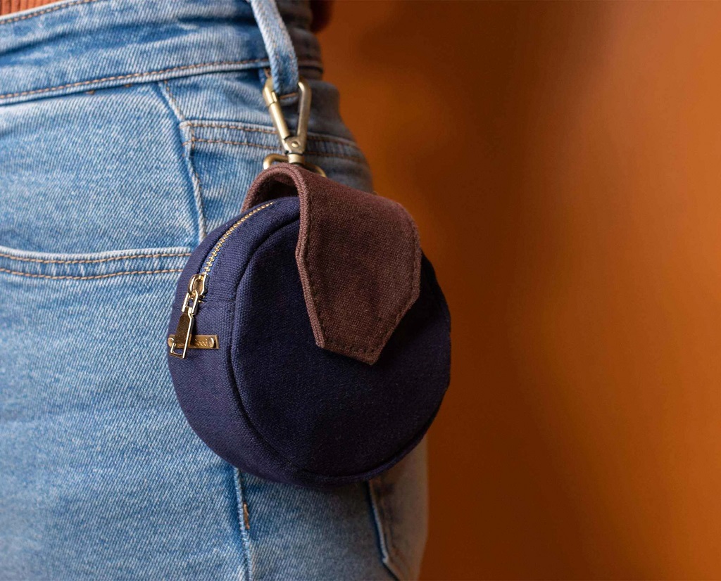 IndieGood-Comfortable-and-Stylish-Treat-Bag-Blue_2