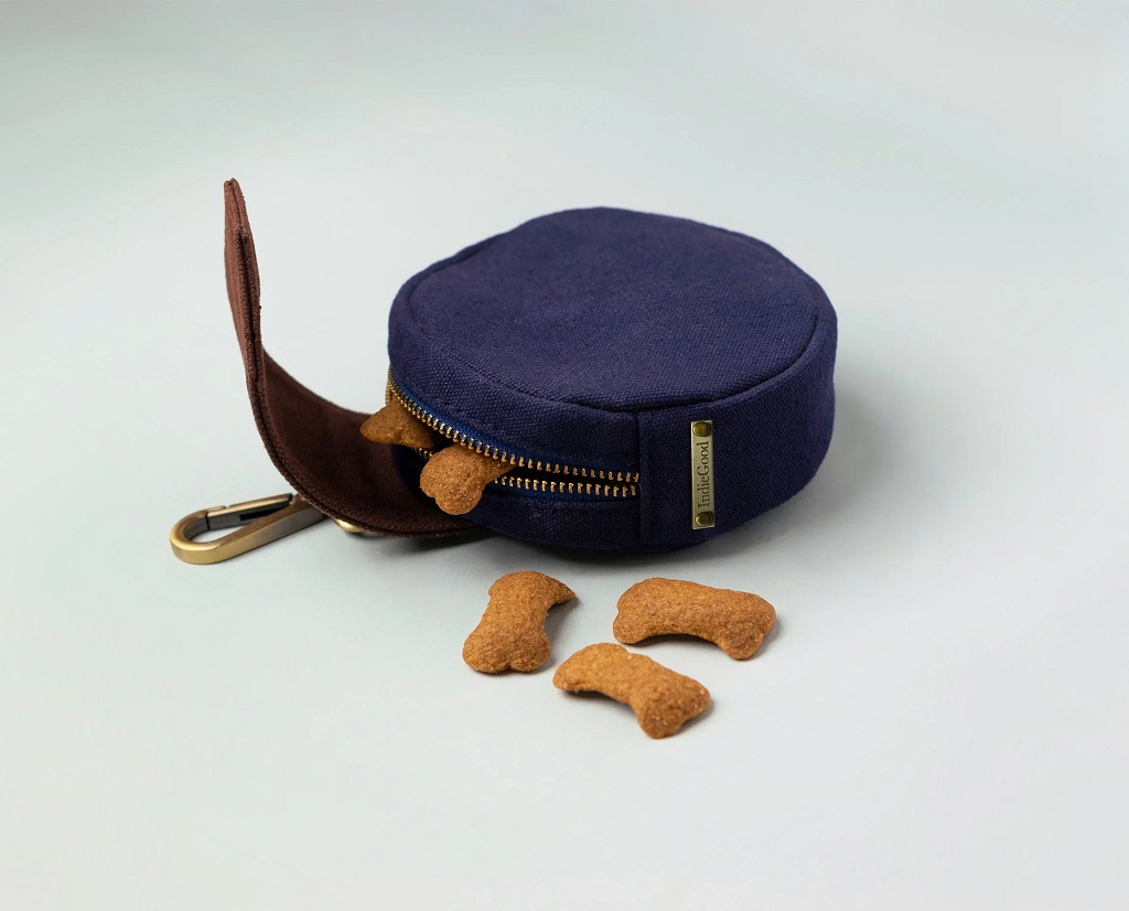 IndieGood-Comfortable-and-Stylish-Treat-Bag-Blue_5