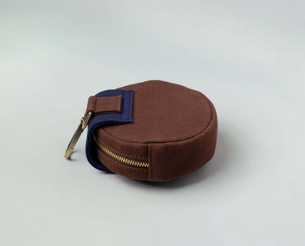 IndieGood-Comfortable-and-Stylish-Treat-Bag-Brown_3