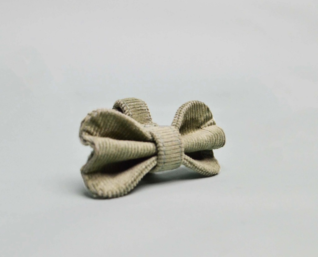 IndieGood-Corduroy-Cotton-Bowtie-for-Dog-Olive-Green_3