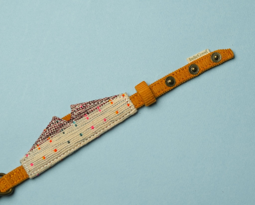 IndieGood Handloom Collar For Cats – Beach Brown 3