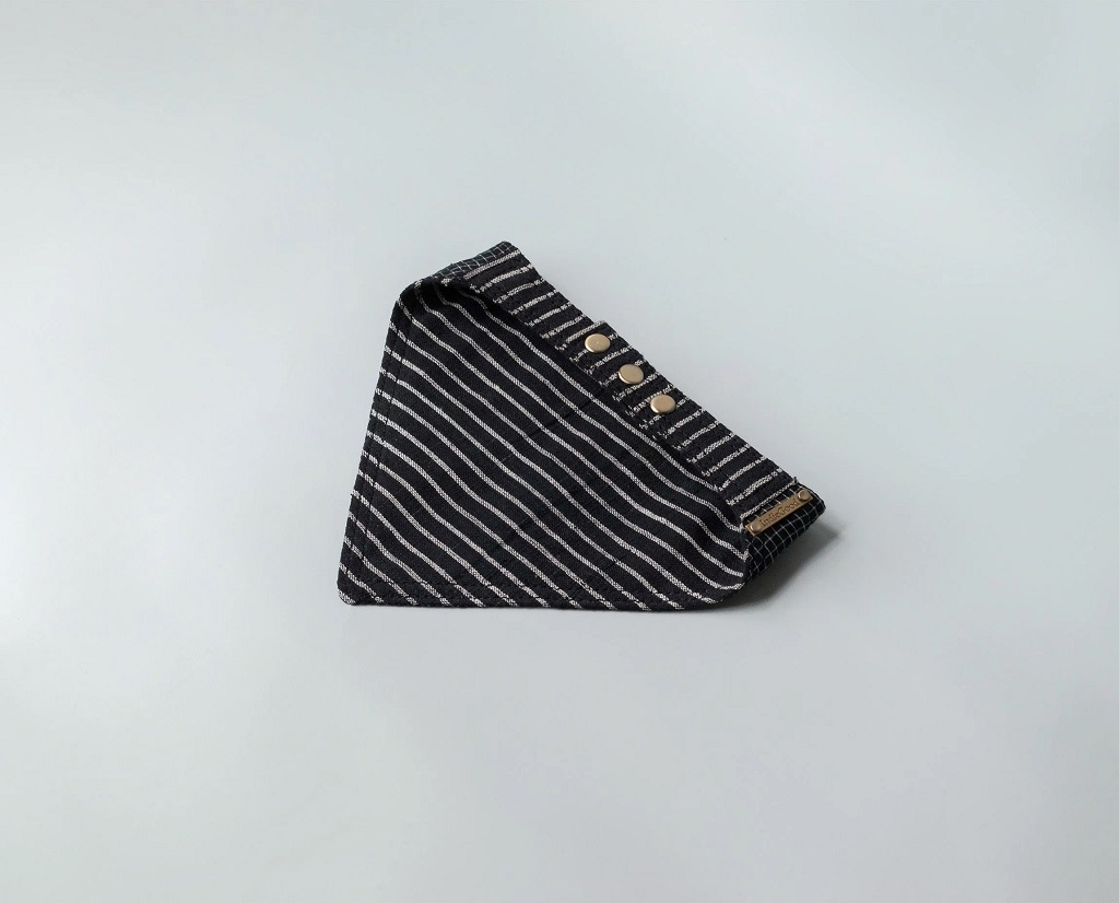 IndieGood-Handloom-Cotton-2-in-1-Bandana-For-Dog-Stripes-and-Checks-_5