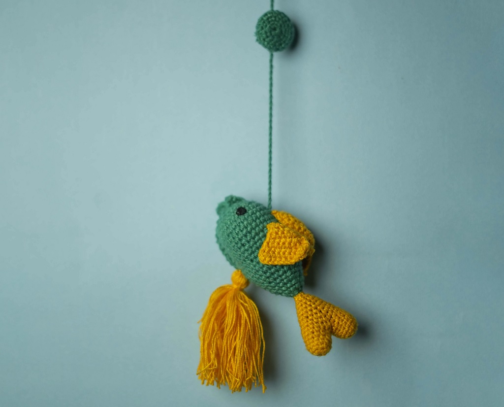 IndieGood Nemofish Wandtoy for Cats_05