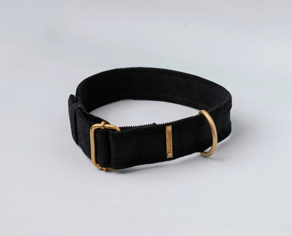 IndieGood-Skin-Friendly-Corduroy-Dog-Collar-Black_3