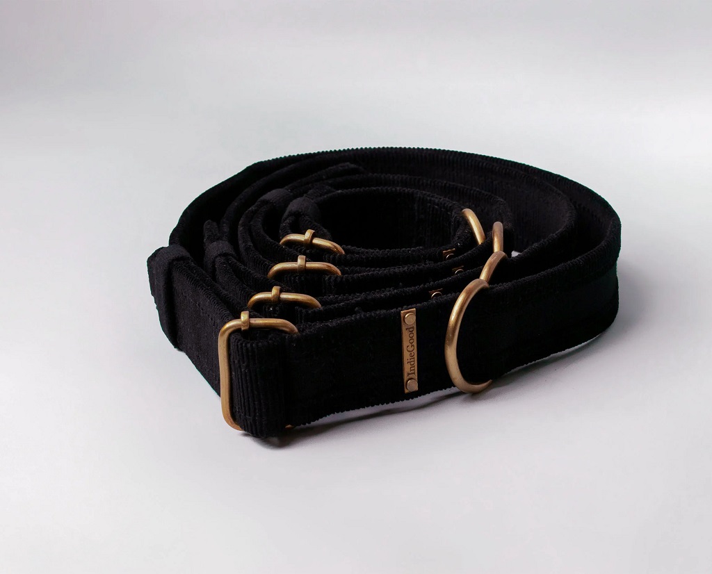 IndieGood-Skin-Friendly-Corduroy-Dog-Collar-Black_4
