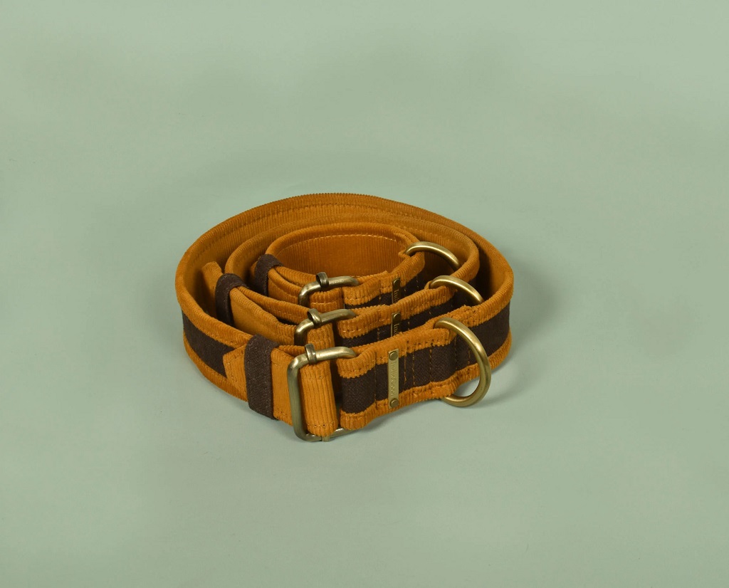 IndieGood-Skin-Friendly-Corduroy-Dog-Collar-Brown_4