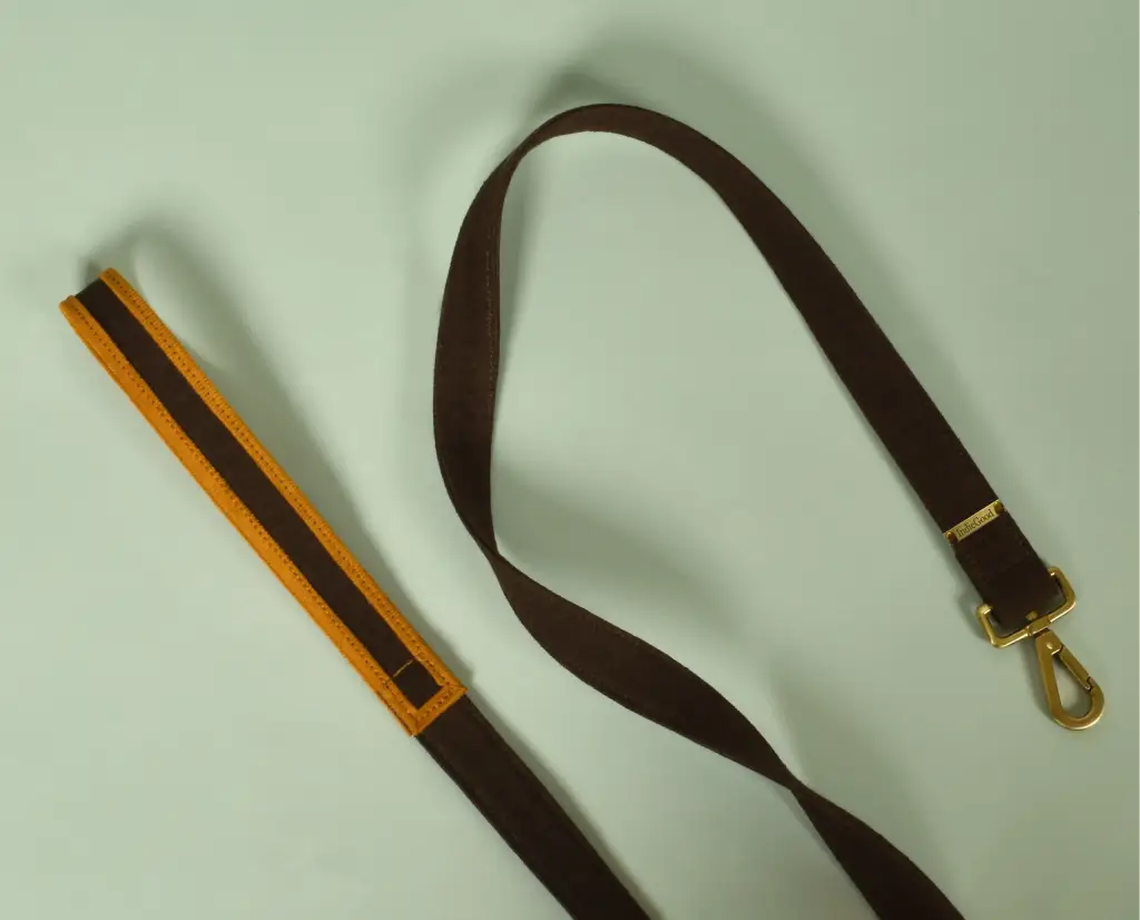IndieGood-Sturdy-Canvas-Dog-Leash-Brown_1