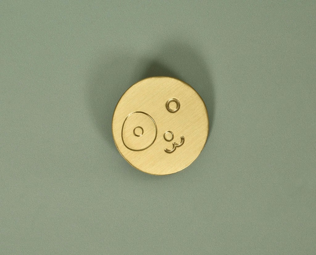 IndieGood-Style-Statement-Brass-Pin-Pawdorable-Pin_1