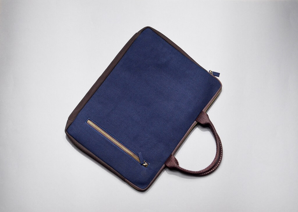 Sleek Laptop Bag – Blue1