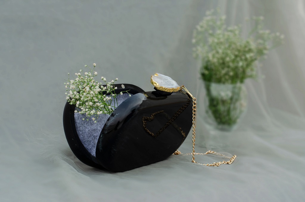 The Black Baroque Capsule Clutch – White Stone_02