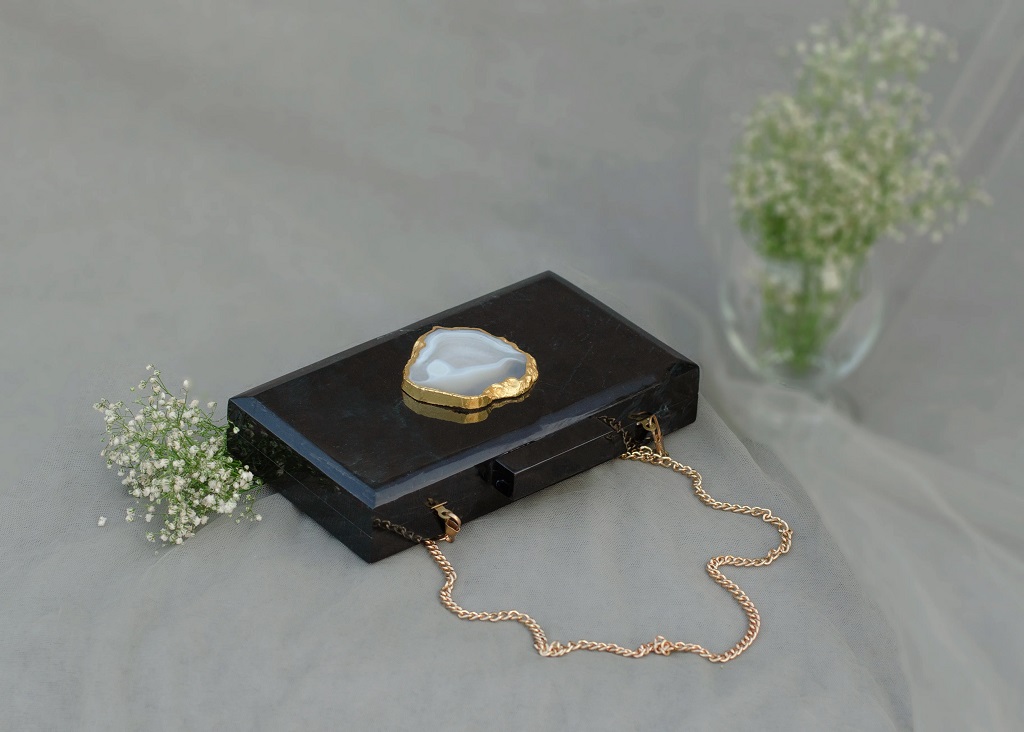 The Black Baroque Rectangular Clutch_03