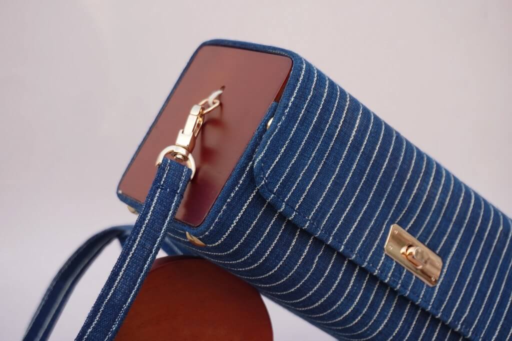 The Blue Stripe Square Shoulder Bag1