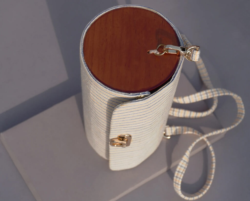 The Blue-Yellow Stripe Shoulder Cylindrical Bag4
