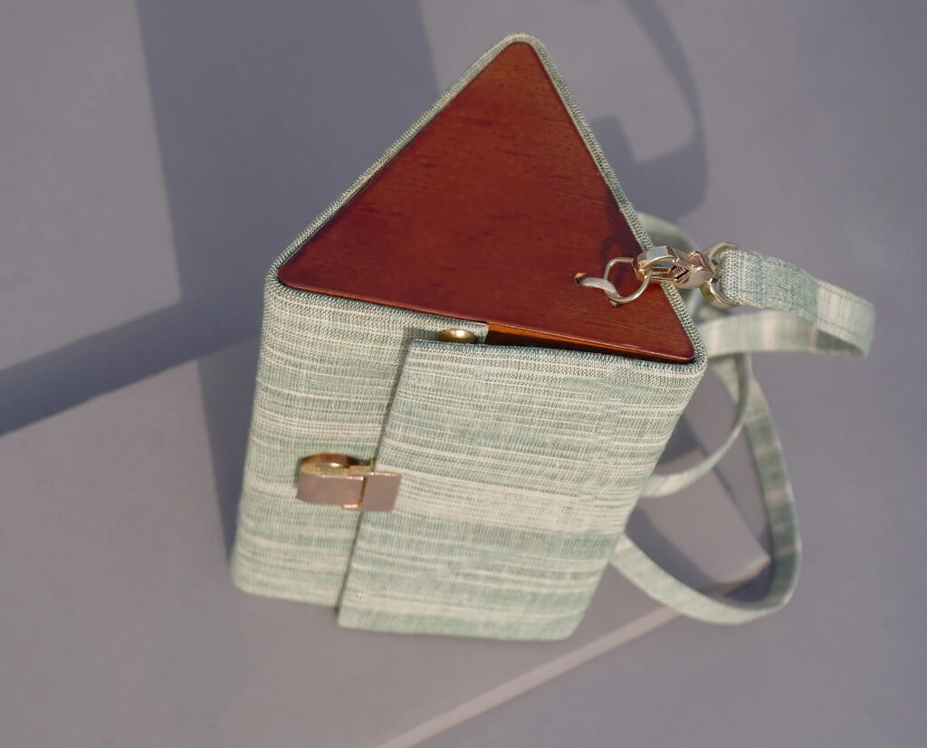 The Green Triangle Shoulder Bag1