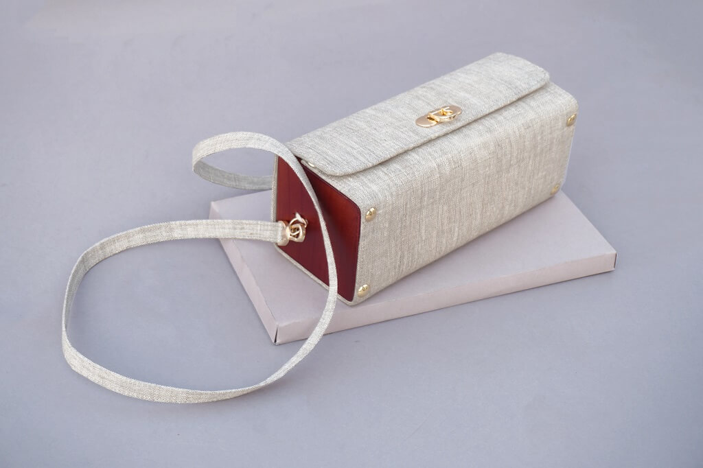 The Grey Square Shoulder Bag1