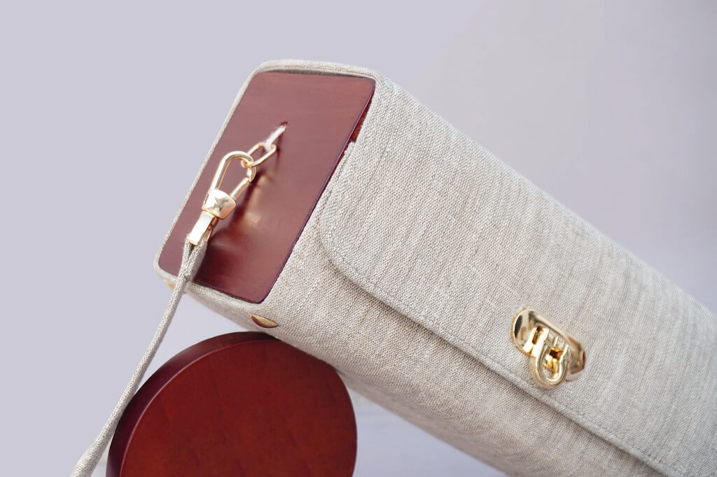 The Grey Square Shoulder Bag3