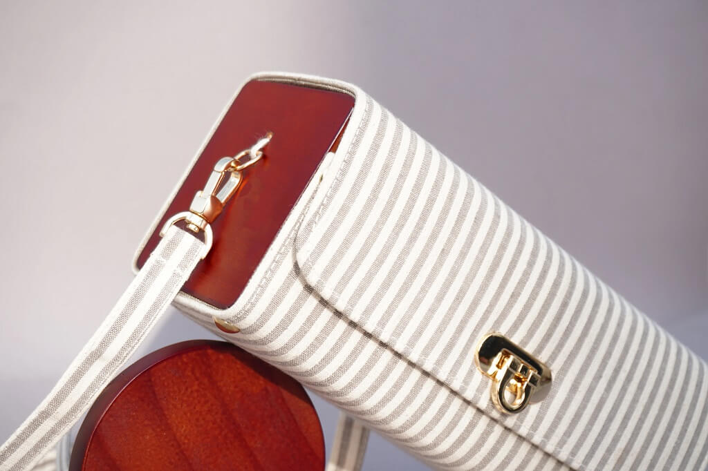 The Grey Stripe Shoulder Bag4
