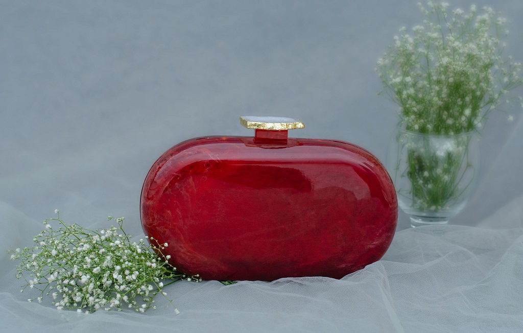 The Red Baroque Capsule Clutch_01