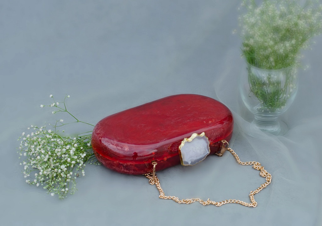 The Red Baroque Capsule Clutch_03