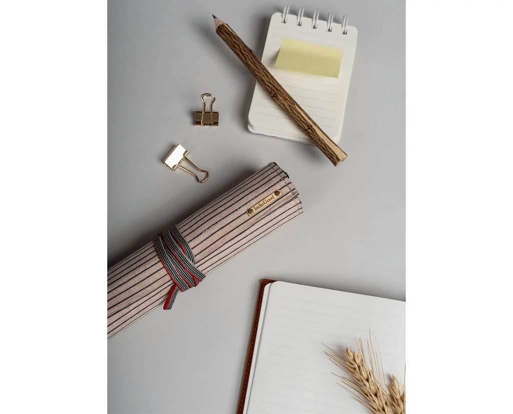 The Stationery Organiser – Rollover for Stationery and Essentials3