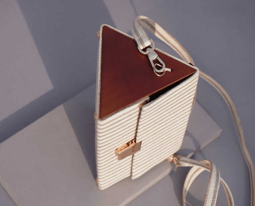 The Stripe Triangle Shoulder Bag2