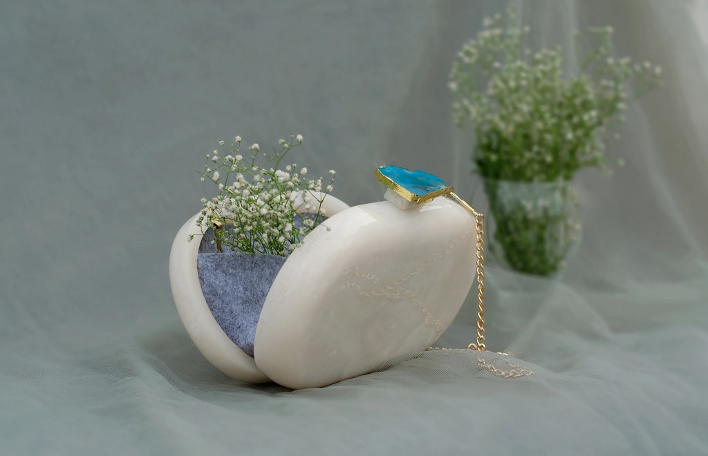 The White Baroque Capsule Clutch – Blue Stone_04