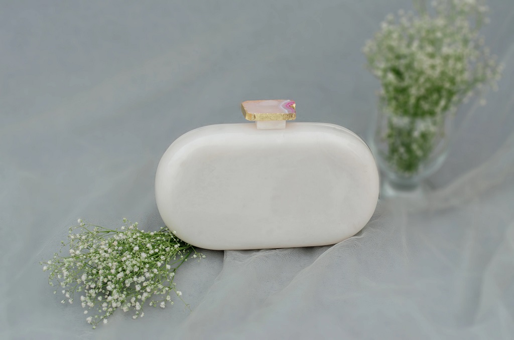 The White Baroque Capsule Clutch – Pink Stone_02