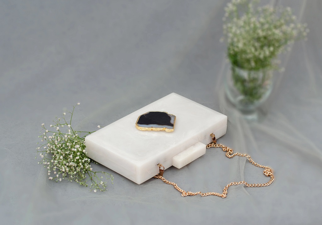 The White Baroque Rectangular Clutch – Black Stone_02
