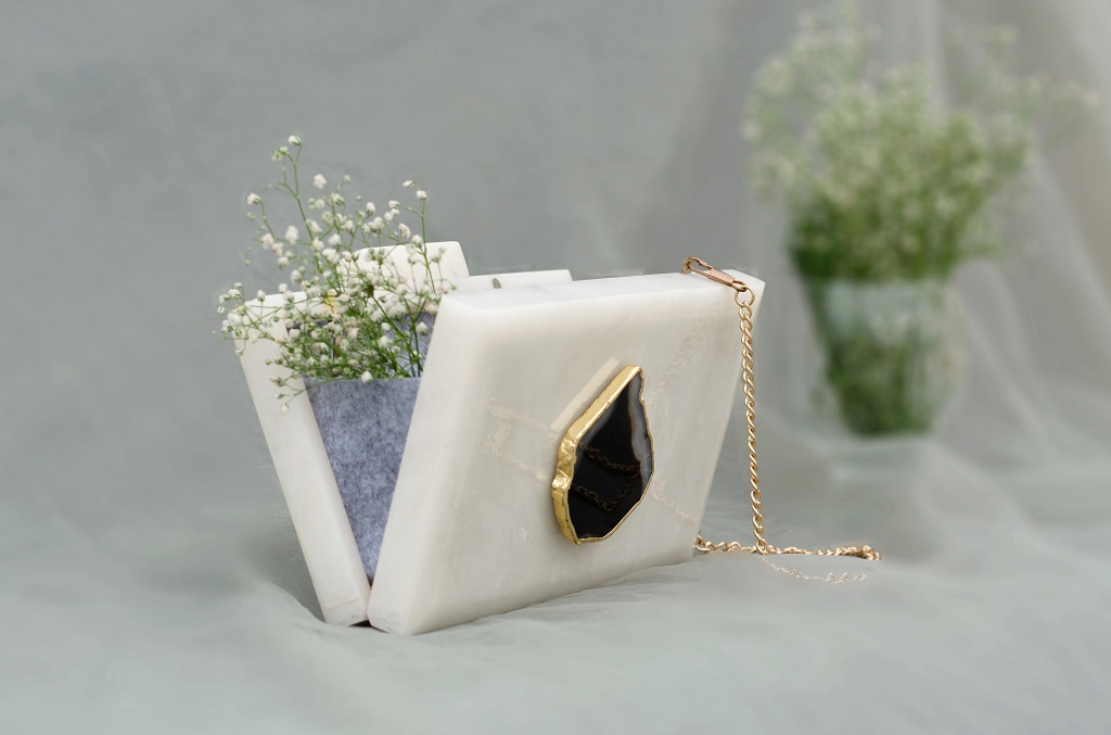 The White Baroque Rectangular Clutch – Black Stone_03